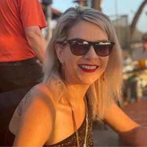 Meet your Posher, Jennifer